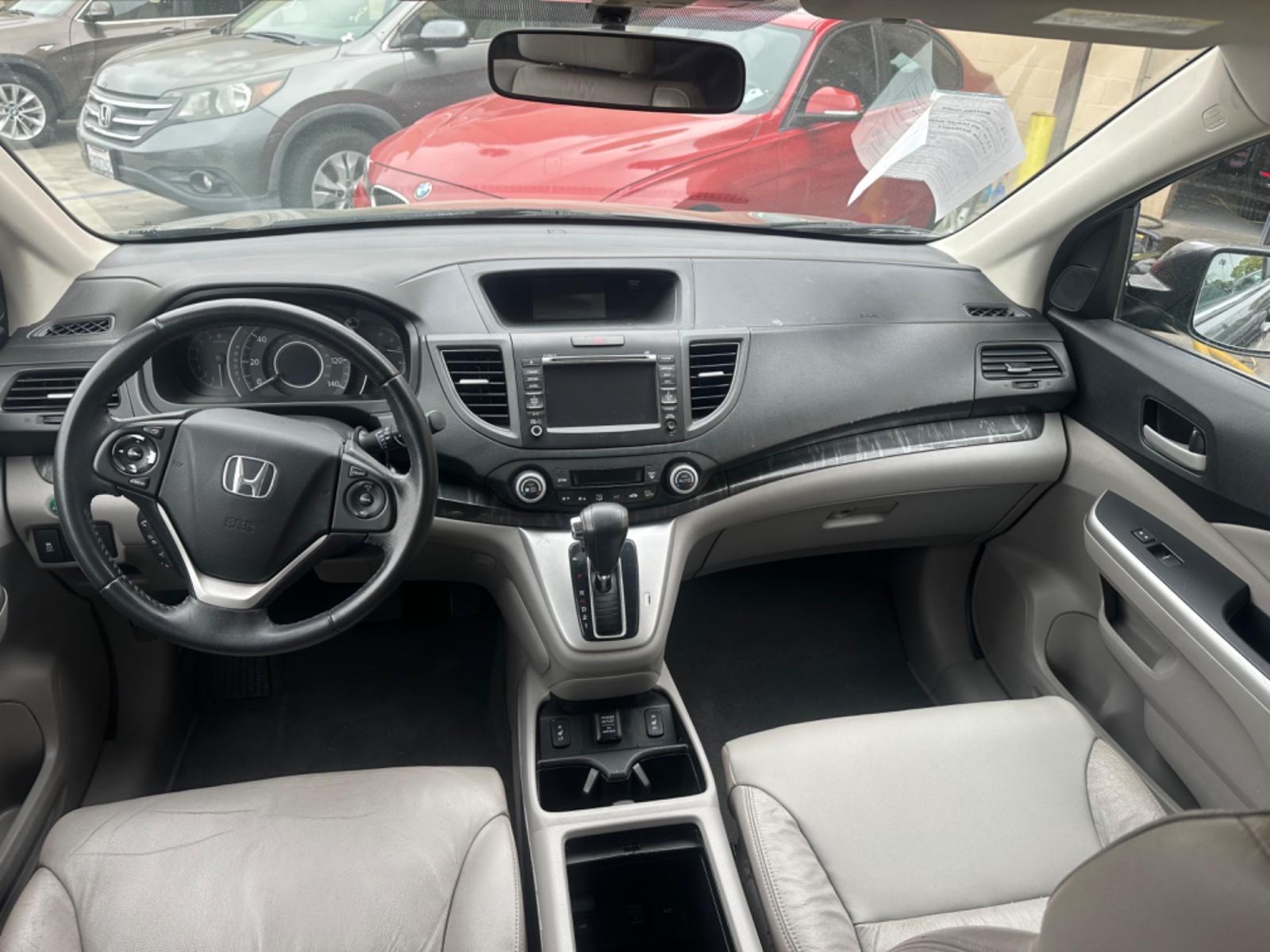 2012 Gray /Gray Honda CR-V LEATHER (2HKRM3H74CH) with an 4 Cylinder engine, Automatic transmission, located at 30 S. Berkeley Avenue, Pasadena, CA, 91107, (626) 248-7567, 34.145447, -118.109398 - Photo #22